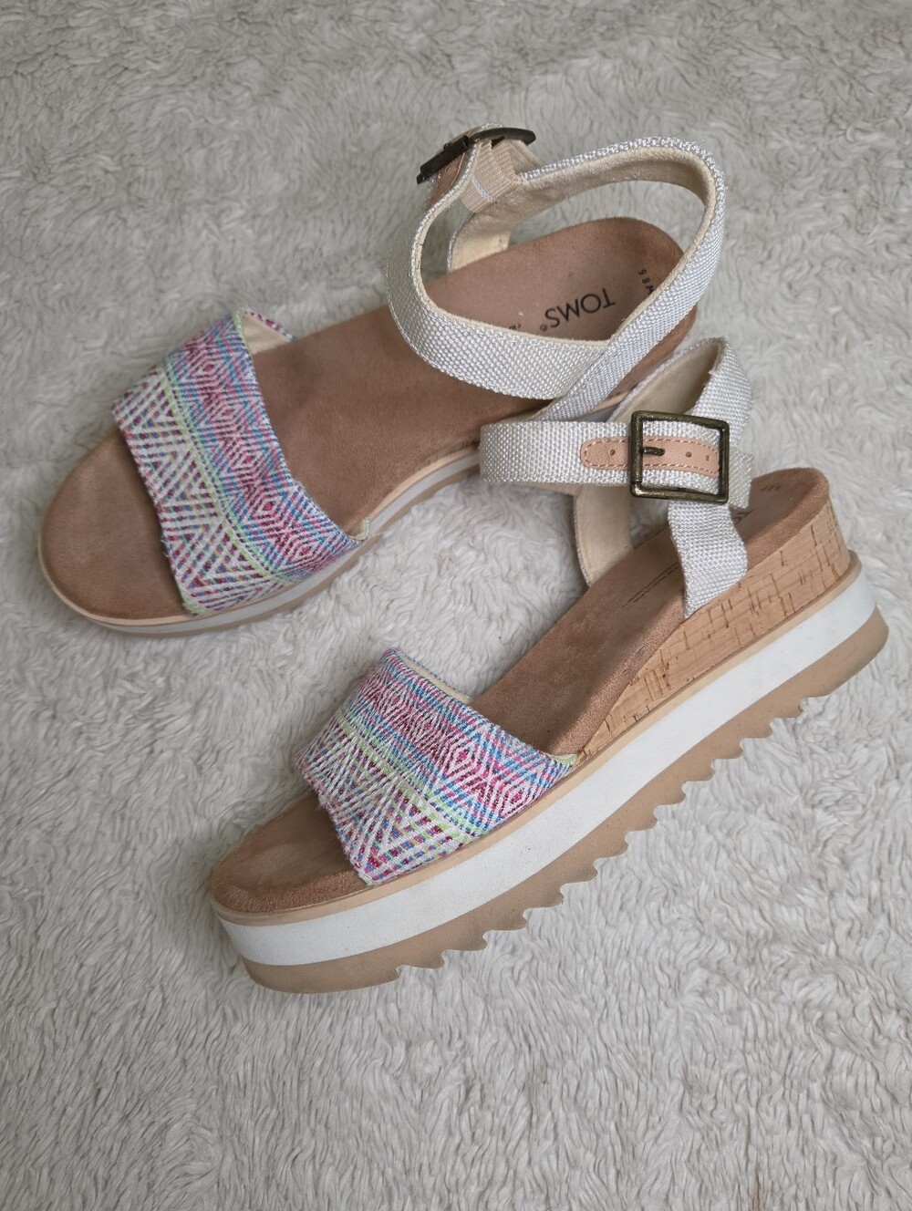 Women's Toms Wedge Sandals Sz 8.5